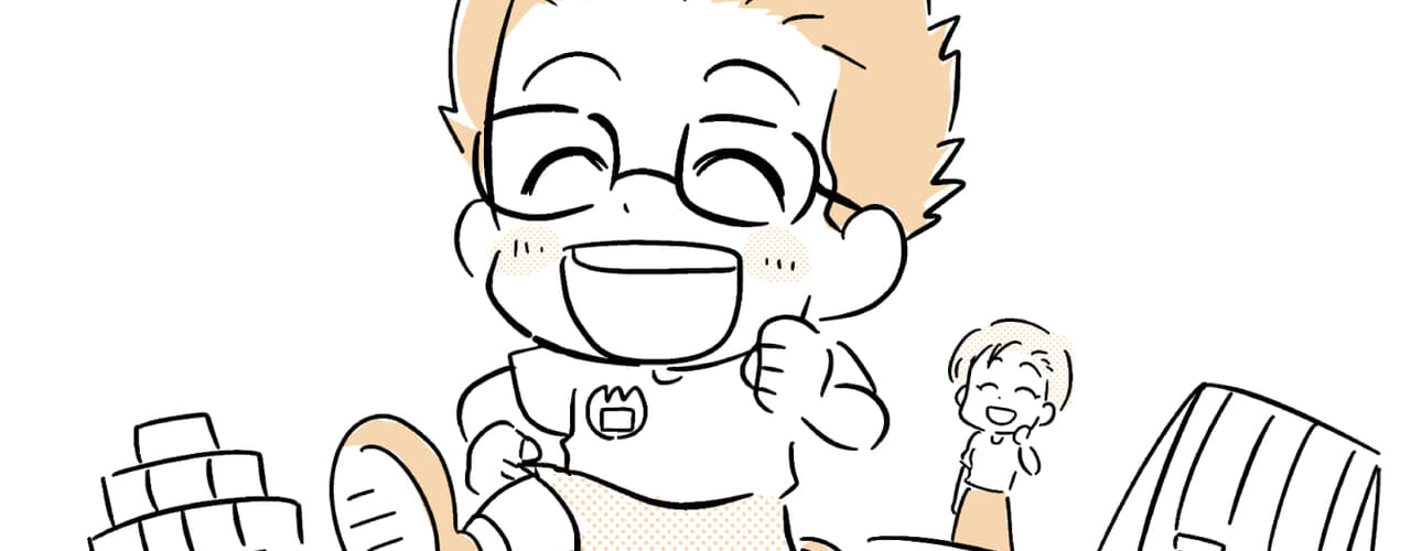 元気に遊ぶメガネをかけた子ども