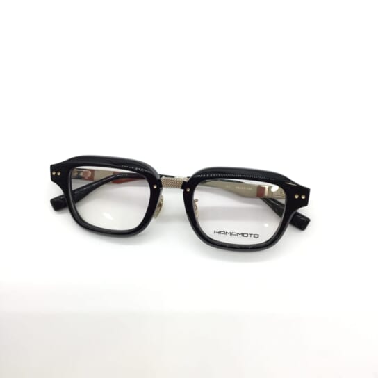 【HAMAMOTO HT-357 C-1】掛けた瞬間に“顔が仕上がる” 大人の勝負フレーム
